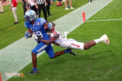 CFB2021TaxSlayerGatorBowlUKvsNCState1-2-21MDSVA-135