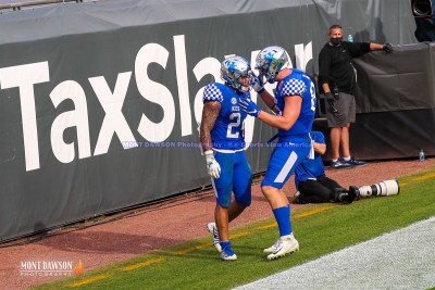 CFB2021TaxSlayerGatorBowlUKvsNCState1-2-21MDSVA-170