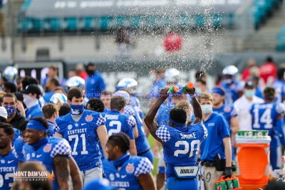 CFB2021TaxSlayerGatorBowlUKvsNCState1-2-21MDSVA-106