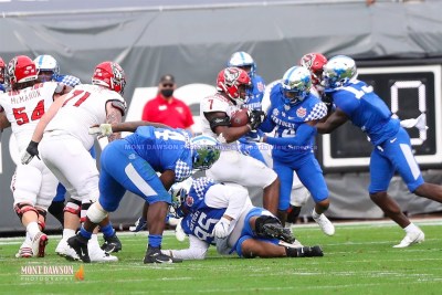 CFB2021TaxSlayerGatorBowlUKvsNCState1-2-21MDSVA-29