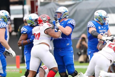 CFB2021TaxSlayerGatorBowlUKvsNCState1-2-21MDSVA-38