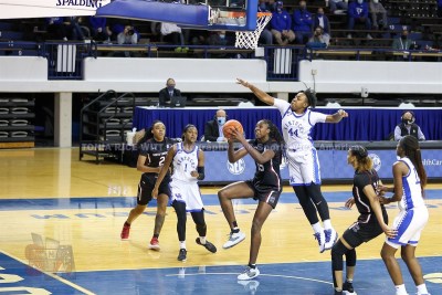 CWBBKentuckyvsSouthCarolina1-10-21TRWSVA-57