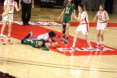 CBBHoopsWKUvsCharlotte1-29-21ANSVA-8