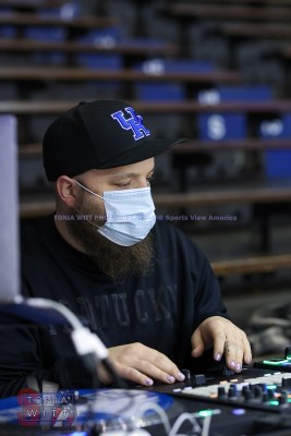 CBBHoopsKentuckyvsMissouri1-31-21TRWSVA-34