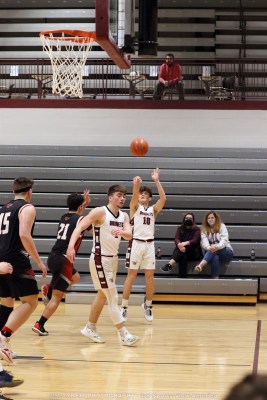 HSBBMagoffin62vsPrestonsburg60JASVA2-1-21-100