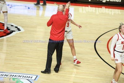 CBBHoopsWKUvsCharlotte1-29-21ANSVA-93