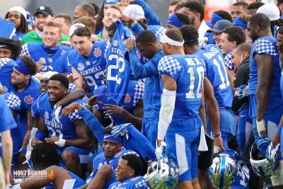 CFB2021TaxSlayerGatorBowlUKvsNCState1-2-21MDSVA-114