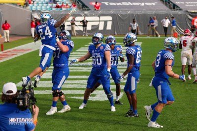 CFB2021TaxSlayerGatorBowlUKvsNCState1-2-21MDSVA-172