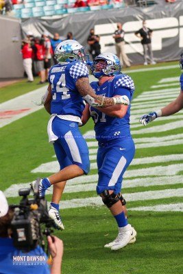 CFB2021TaxSlayerGatorBowlUKvsNCState1-2-21MDSVA-174