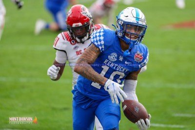 CFB2021TaxSlayerGatorBowlUKvsNCState1-2-21MDSVA-70