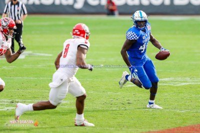 CFB2021TaxSlayerGatorBowlUKvsNCState1-2-21MDSVA-86