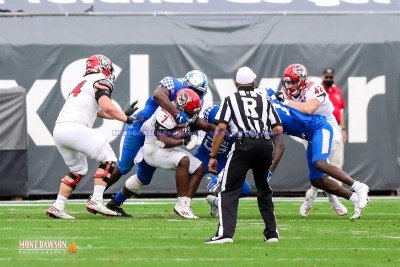 CFB2021TaxSlayerGatorBowlUKvsNCState1-2-21MDSVA-28