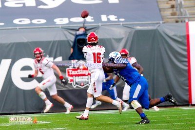 CFB2021TaxSlayerGatorBowlUKvsNCState1-2-21MDSVA-30