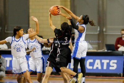 CWBBKentuckyvsSouthCarolina1-10-21TRWSVA-23