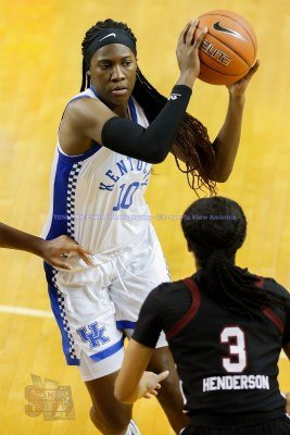 CWBBKentuckyvsSouthCarolina1-10-21TRWSVA-27