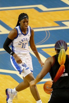 CWBBKentuckyvsSouthCarolina1-10-21TRWSVA-28
