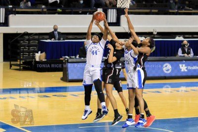 CWBBKentuckyvsSouthCarolina1-10-21TRWSVA-39