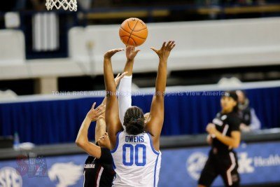 CWBBKentuckyvsSouthCarolina1-10-21TRWSVA-5
