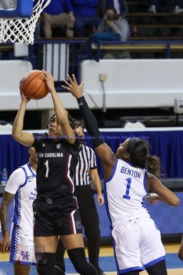 CWBBKentuckyvsSouthCarolina1-10-21TRWSVA-51