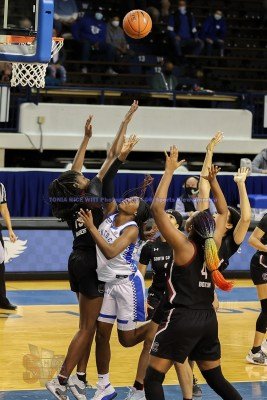 CWBBKentuckyvsSouthCarolina1-10-21TRWSVA-76
