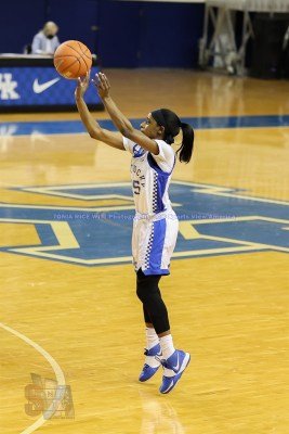 CWBBKentuckyvsSouthCarolina1-10-21TRWSVA-80