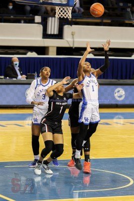 CWBBKentuckyvsSouthCarolina1-10-21TRWSVA-81