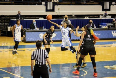 CWBBKentuckyvsSouthCarolina1-10-21TRWSVA-85