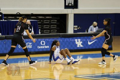 CWBBKentuckyvsSouthCarolina1-10-21TRWSVA-90