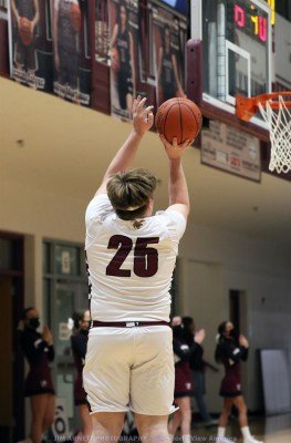 HSBBMagoffin62vsPrestonsburg60JASVA2-1-21-41